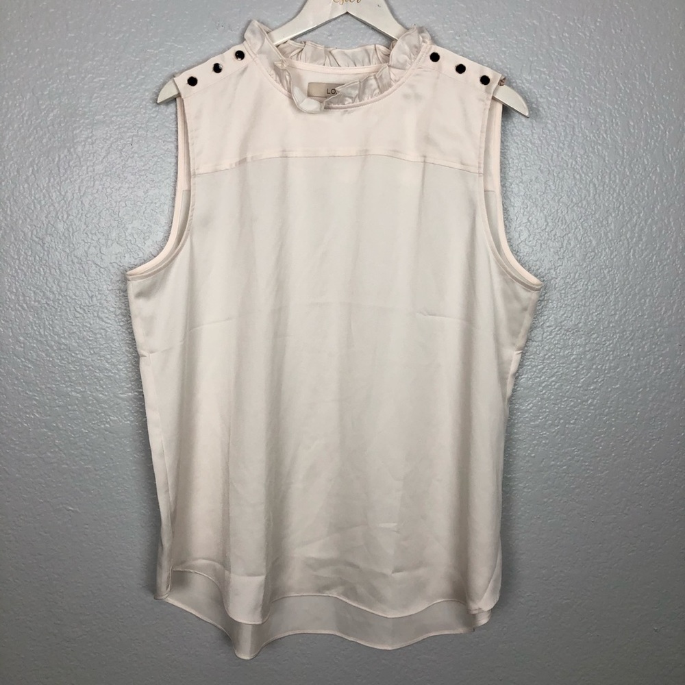 LOFT Women’s Cream Blouse 🤩